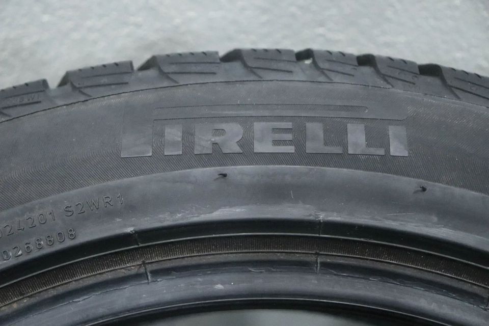 Pirelli SottoZero 3 RFT RSC * XL 225 50 R18 95H Winterreifen in Großmehring
