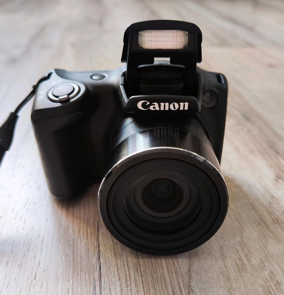 Digitalkamera Canon Powershot SX410 IS mit Tasche in Magdeburg