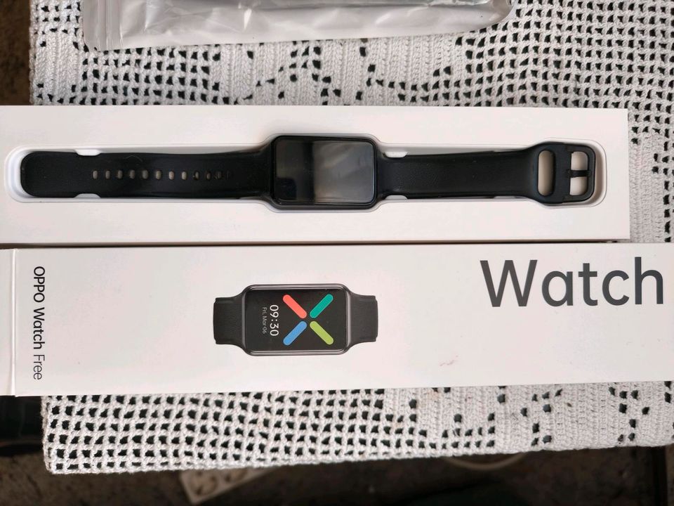 Oppo Find X5 Lite 5G mit Smartwatch in Thale