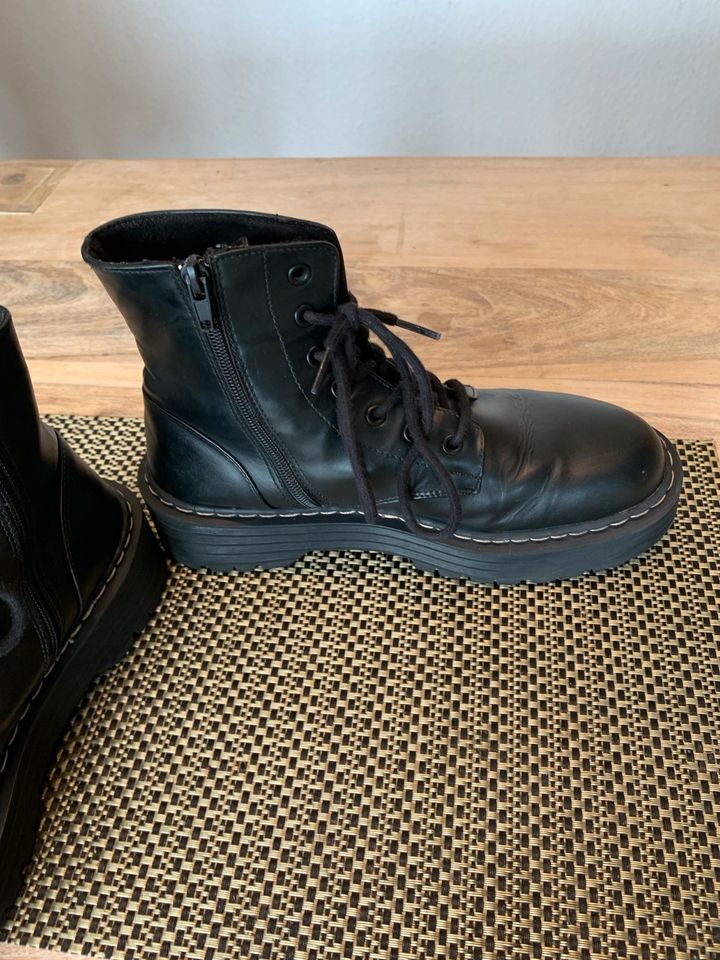 Gut erhaltene Halbschuhe Stiefel Pull & Bear Gr. 39 für Damen in Werl