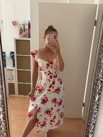 Hollister Kleid Blumen Maxikleid Schnürung rückenfrei Schlitz Burglesum - St. Magnus Vorschau