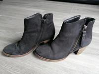 Dune London Stiefelette/Ankle Boots Wildleder Schwarz, Gr. 38 Brandenburg - Biesenthal Vorschau
