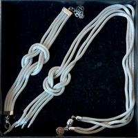 Pippa Jean Knoten Halskette mit Armband , mit Zusatzkette  Baden-Württemberg - Eutingen Vorschau