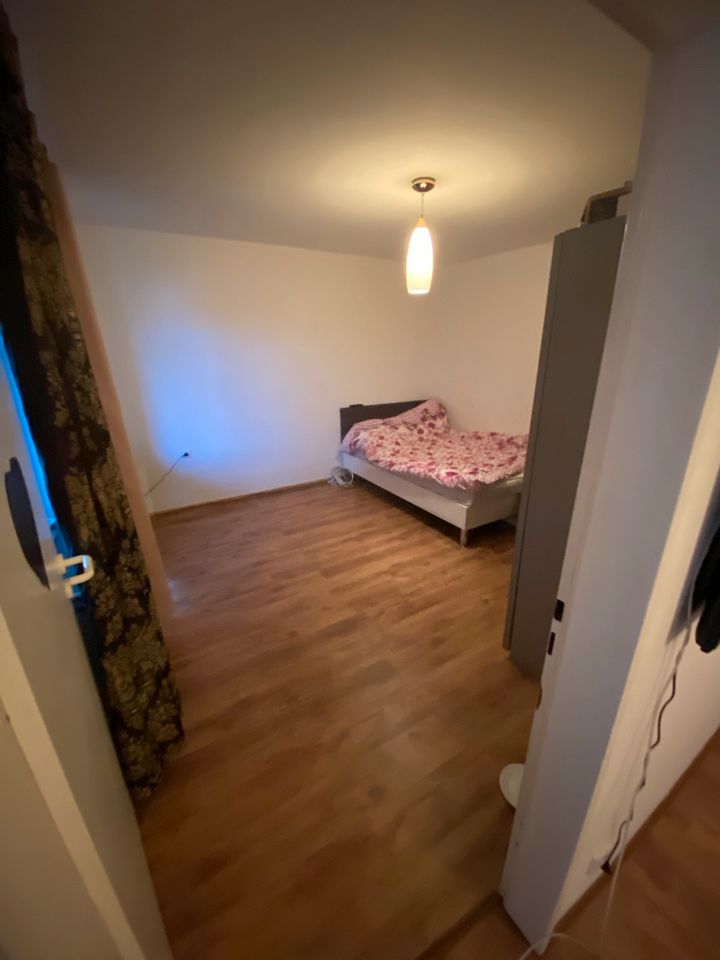 2 Zimmer-Wohnung in Treysa - Balkon, EBK, Stellplatz ab dem 01.08 in Schwalmstadt