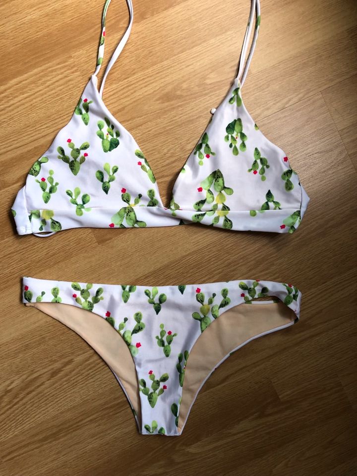 Bikini Kaktus Motiv Print cactus Sommer baden Bademodeo in München