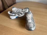 Asics Gel-Radience Sportschuhe, Laufschuhe Gr. 43,5 Niedersachsen - Osnabrück Vorschau
