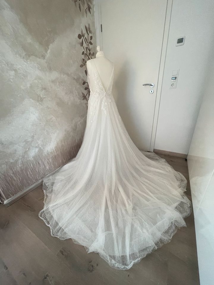 Brautkleid Hochzeitskleid Le Papillon in Meckenheim