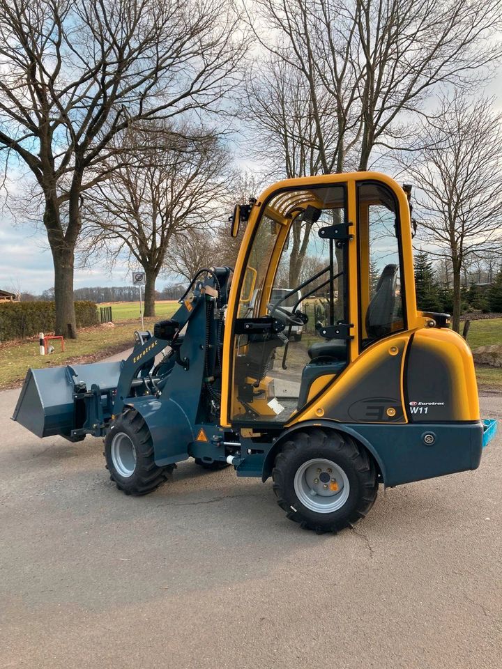 Hoflader Eurotrac W11 mit Fahrerkabine - Beheizbare Vollkabine - Hydraulische Schnellwechsler - Arbeitsscheinwerfer Front & Heck - Joystick mit Fahrtrichtungsschalter -  Schwimmstellung - Garantie in Heemsen