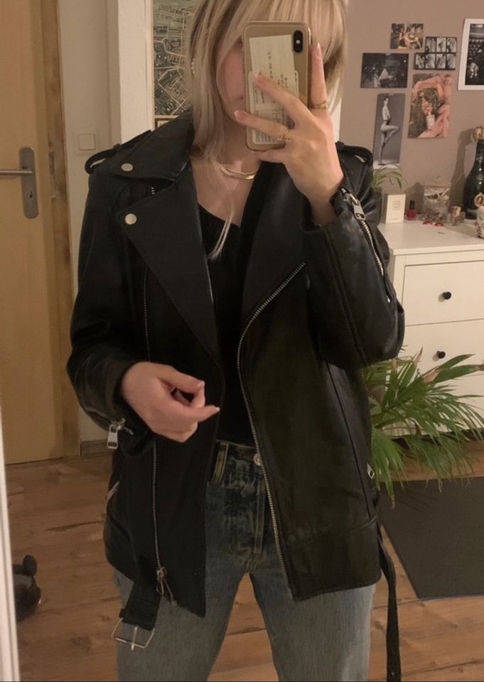 Zara schwarze Lederjacke Oversized Jacke echtes Leder Gr. S in  Niedersachsen - Wistedt | eBay Kleinanzeigen ist jetzt Kleinanzeigen