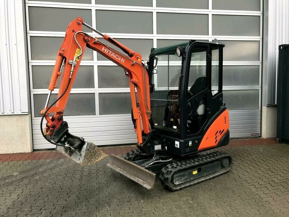 Mietbagger Kubota mit Abbruchhammer mieten, Privat und Gewerblich in Abensberg