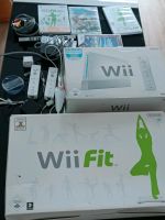 Nintendo Wii mit Balance Board und HDMI adapter Frankfurt am Main - Bergen-Enkheim Vorschau