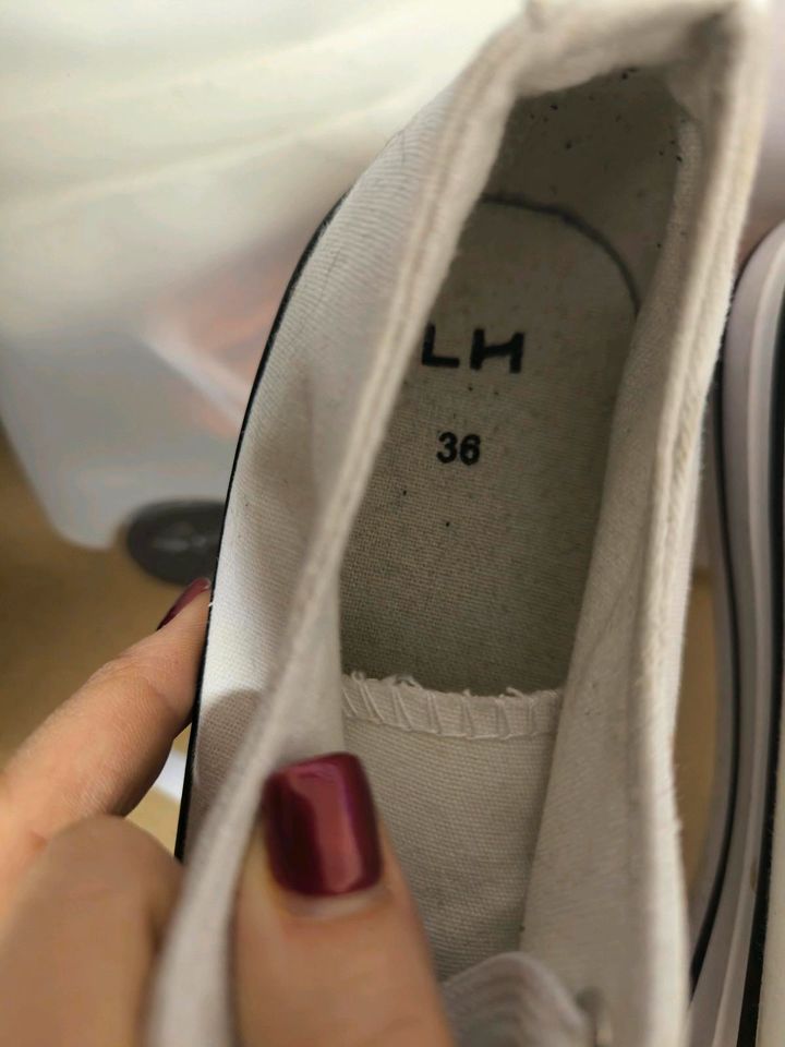 Halbschuhe gr.36 weiß neu in Schiffweiler