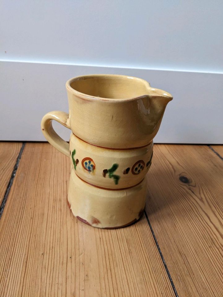 Kanne Vase gelb Ton getöpfert creme Steingut deko vintage retro in Berlin