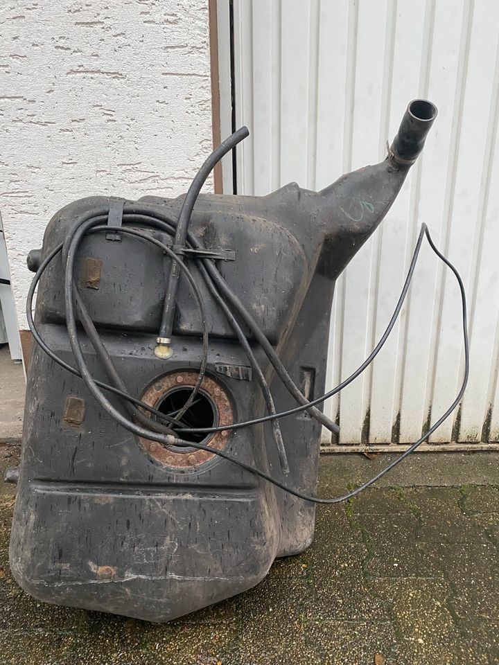 Renault 21 Turbo Tankbehälter, Kraftstoffbehälter in Duisburg