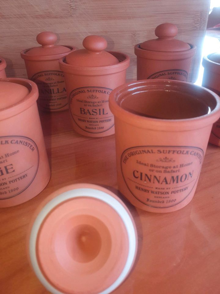 10 x The Original Suffolk Canister aus Henry Watsons Pottery in Morsbach