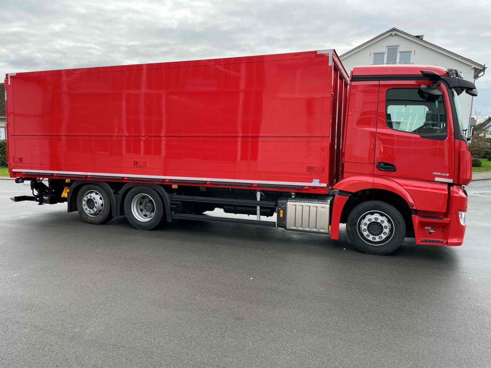 Mercedes-Benz Actros 5 S/M-FHS 2543 L mit Getränkeaufbau in Wunsiedel