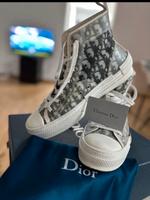 Original Dior B23 High Top Sneaker White/Black Neuwertig Kr. München - Hohenbrunn Vorschau