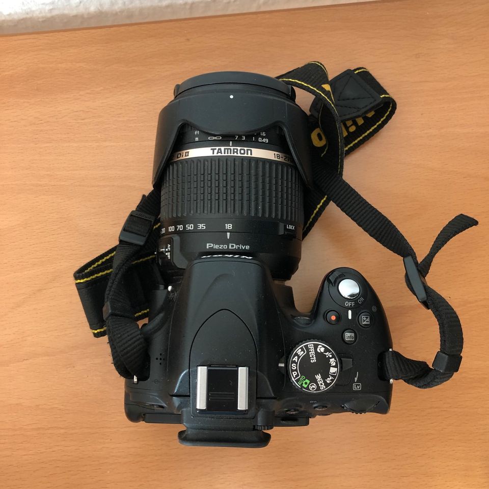 Nikon D5100 DSLR Kamera + Tamron 18-270 PZD II Objektiv in Nürnberg (Mittelfr)
