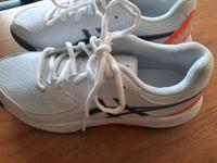 Sport-/Tennisschuhe unpaarig rechts 39 links 37 Bayern - Vöhringen Vorschau