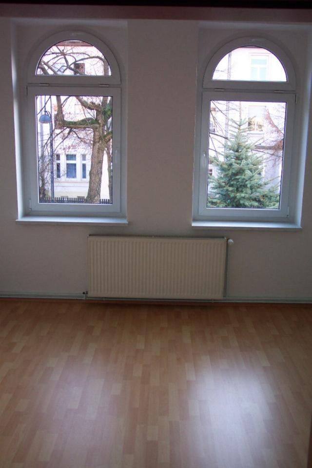 2 Raum Wohnung mit Rollläden, EG, zentrumsnah in Naumburg (Saale)