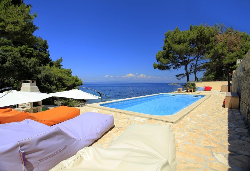 Kroatien, Insel Korcula: Mediterrane Villa in außergewöhnlicher Lage direkt am Meer - Immobilie H2710 in Rosenheim