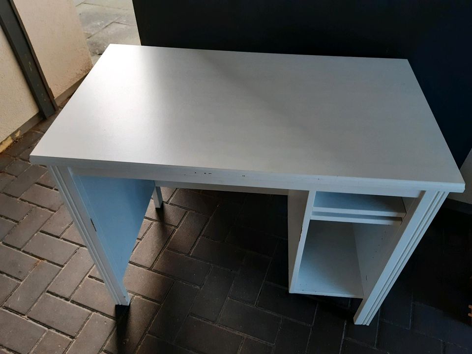 Schreibtisch in Hude (Oldenburg)
