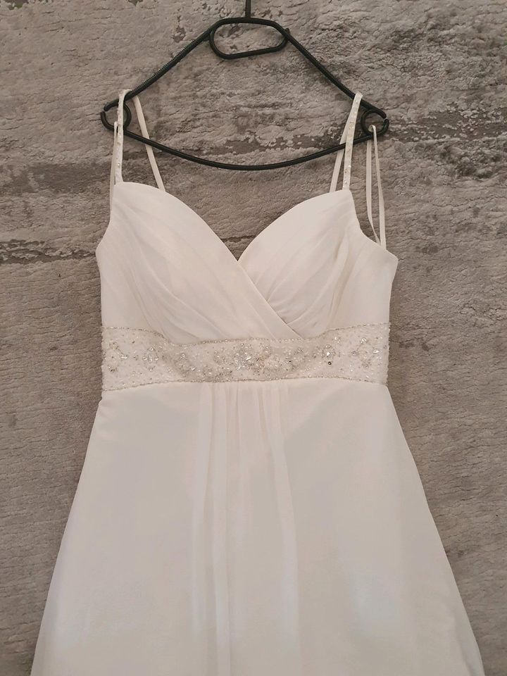 Hochzeitskleid, Brautkleid, weiß, Schleppe, 40, L in Bergisch Gladbach