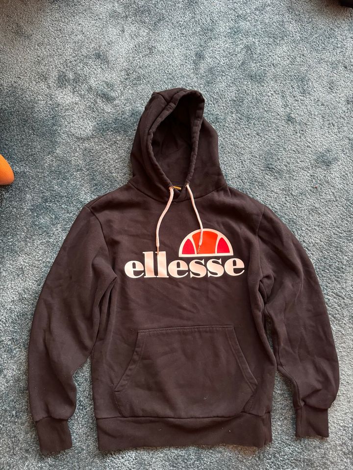 Ellesse Hoddie Pullover Sweatshirt  Gr. M in Grünwald