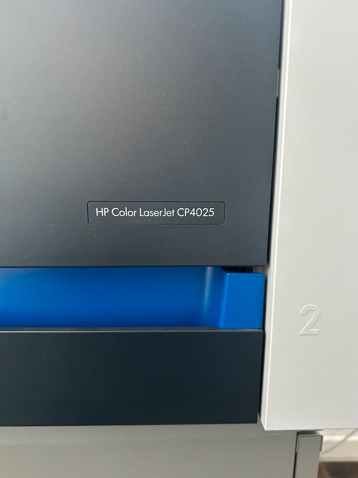 HP Color LaserJet CP4025 in Düsseldorf