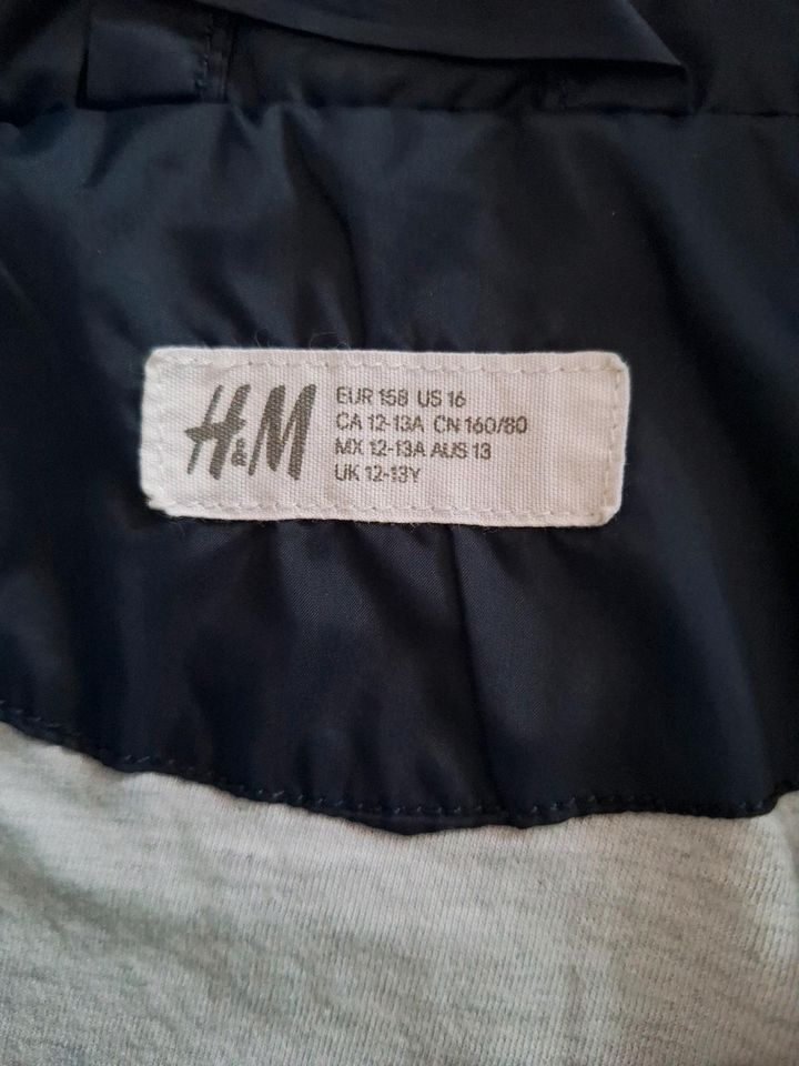 Jacke von H&M Gr. 158 für Jungen in Rastenberg