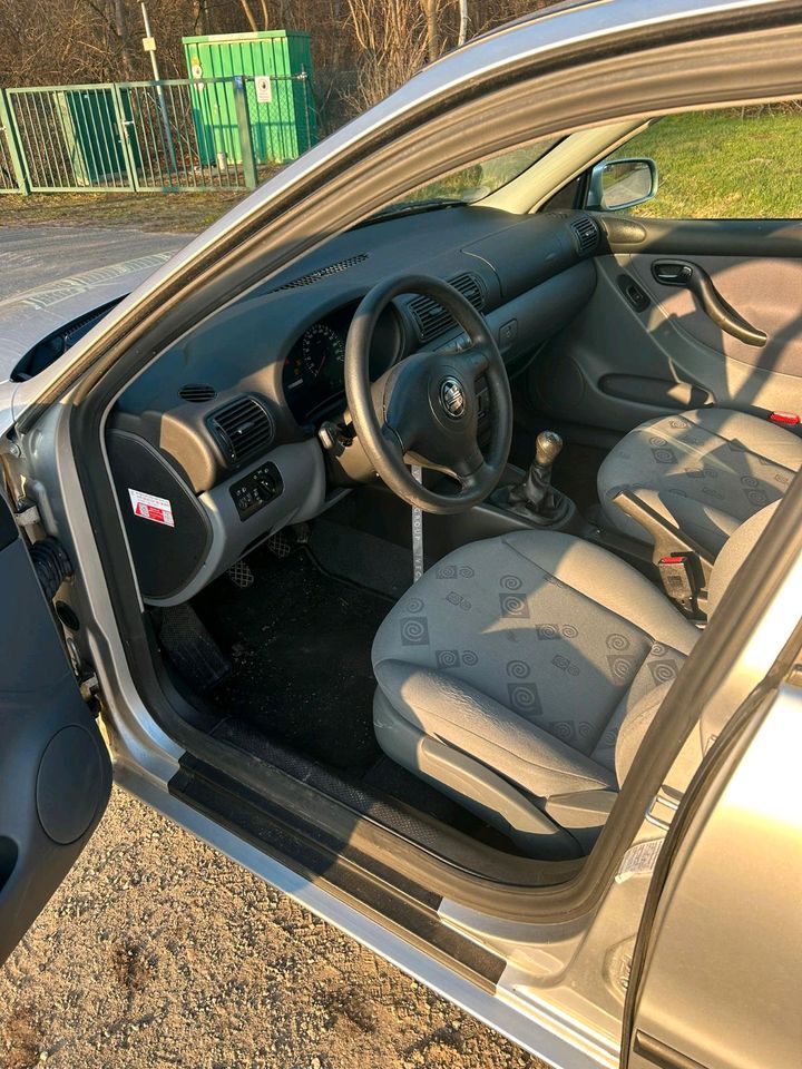 Seat Leon 1.6l Klimaautomatik ( Typ Golf Audi ) in Lehre