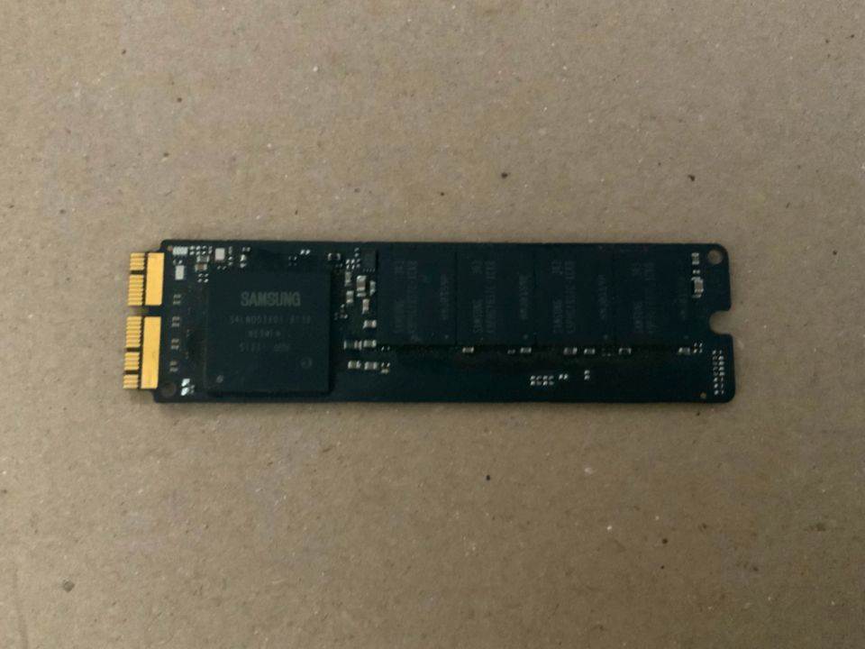 Original Festplatte SSD 512GB MacBook Pro 2013 Samsung SM0512F in Groß Ammensleben