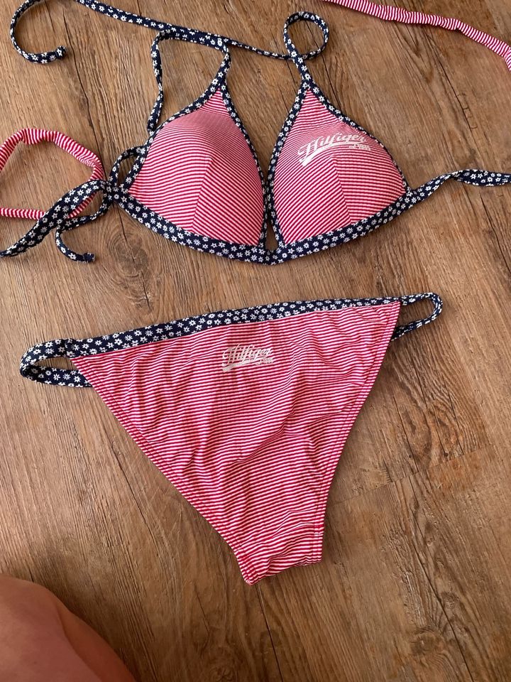 Tommy Hilfiger Bikini blau& rot Mega Gr.40 in Waldachtal