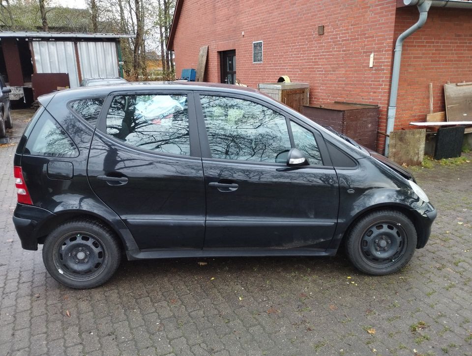 Schlachte Mercedes A-Klasse 140 W168 in Hohenfelde