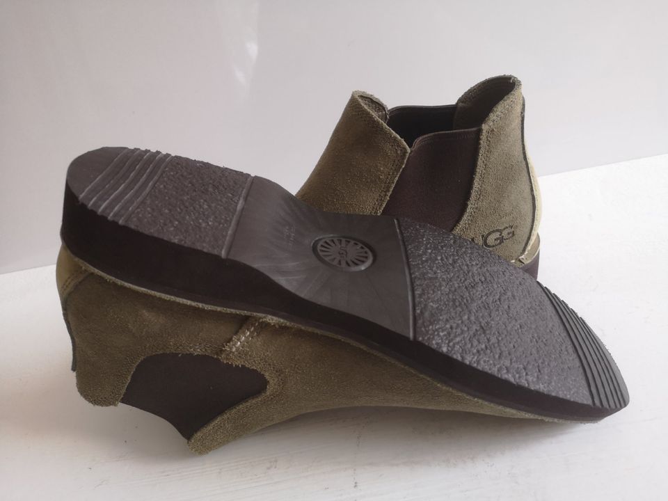 Herren Schuhe Stiefel Chelsea Boots UGG Gr 42 olive khaki Leder in Duisburg