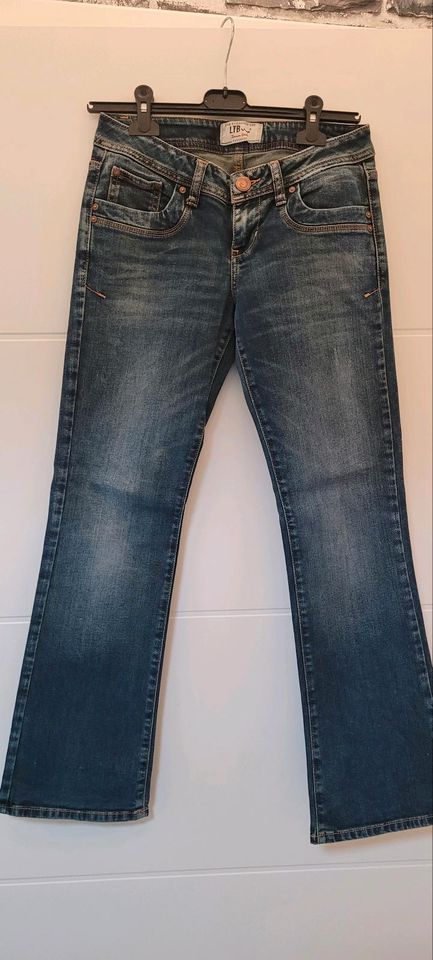 Damen Jeans LTB 27/30 in Neu-Anspach