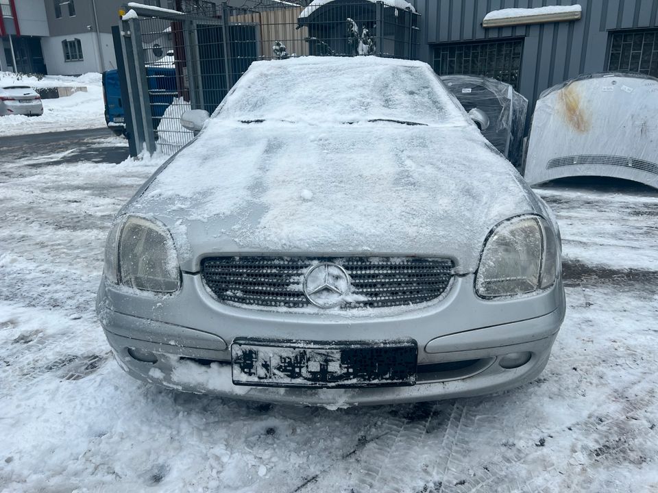 Schlachtfest Mercedes Benz SLK R 170 200 Roadster Teile Ersatztei in Wilnsdorf