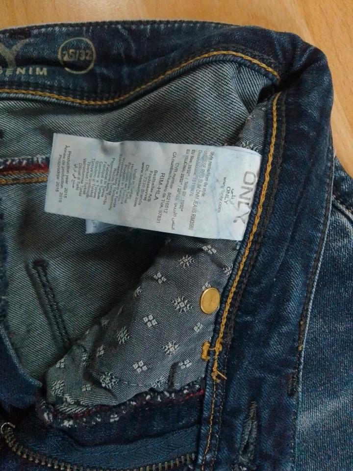 Jeans 25/32 in Aken