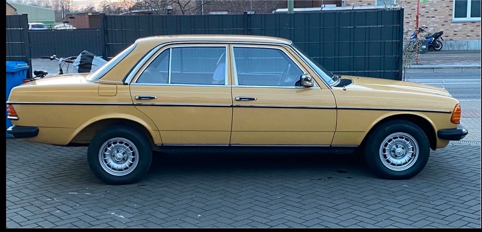 Mercedes W123 300D , H-Zul. Orig. mit Niveau in Düsseldorf