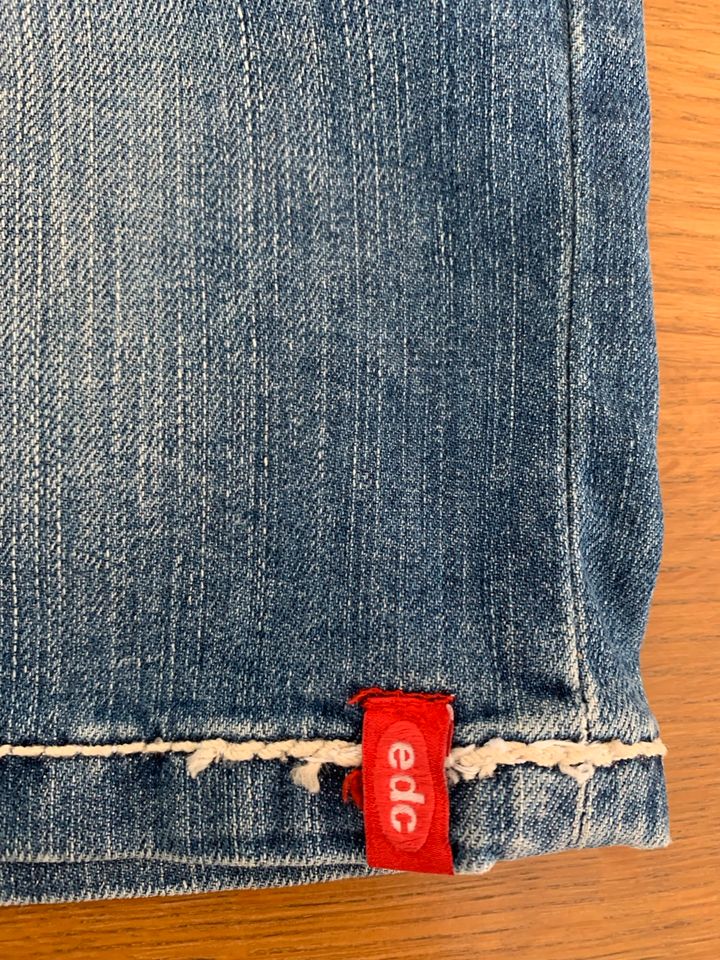 EDC Esprit cooler Jeansrock in Minilänge blau Gr. 36 in Rodgau