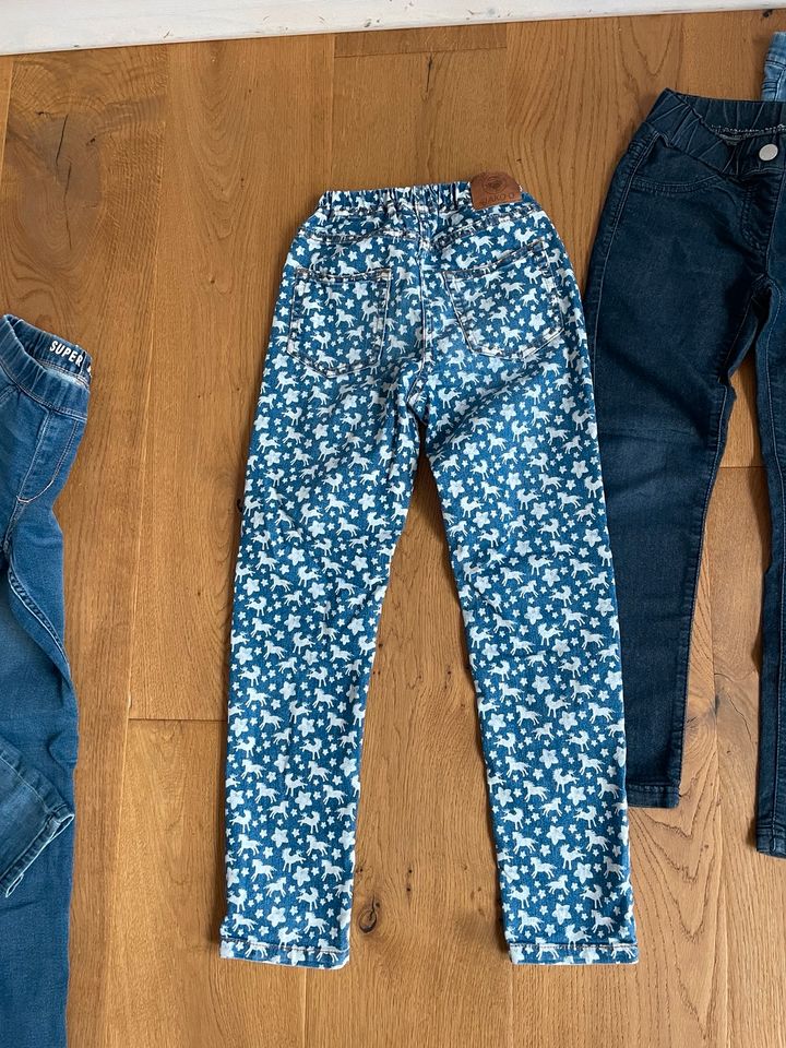 Jakoo Pferde  Benetton Jeggings Jeans Hose Gr.128 Gr.124 in Rutesheim  