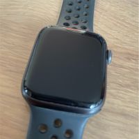 Apple Watch Nike SE 44 mm Space gray Aluminium Case Nordrhein-Westfalen - Coesfeld Vorschau
