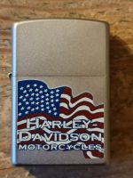 ZIPPO-Feuerzeug "Harley Davidson" auf amerikanischer Flagge Hessen - Staufenberg Vorschau