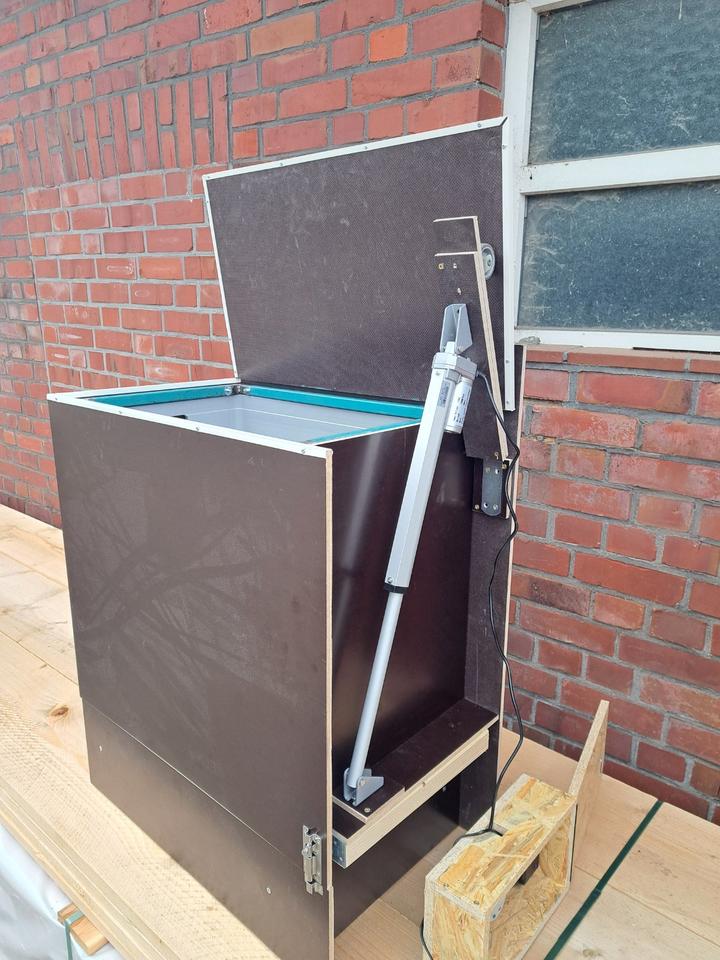 Zeitgesteuerter Futterautomat/Heuraufe - Bausatz für Eigenanbau in Hamminkeln