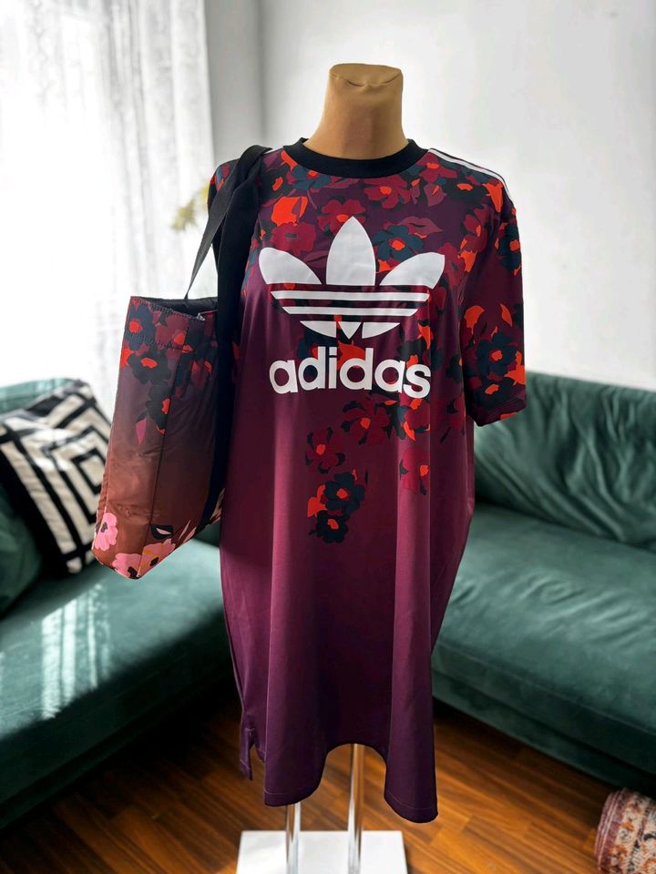 Adidas Her Studio London T-Shirt Kleid & Tasche - wie NEU in Berlin