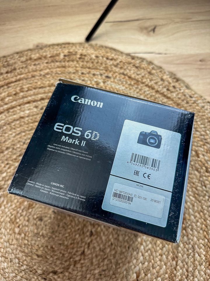 Canon EOS 6D Mark II inkl. Zubehör in Eiterfeld