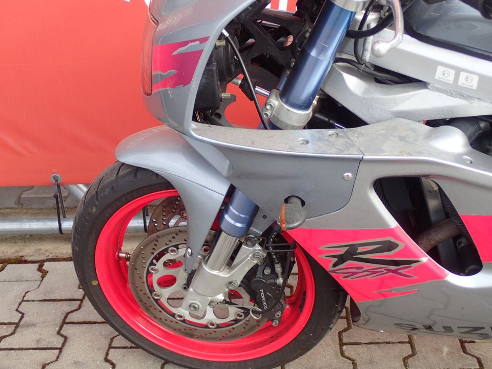 Suzuki GSX-R 750W 2 Hand  SB Umbau in Mantel