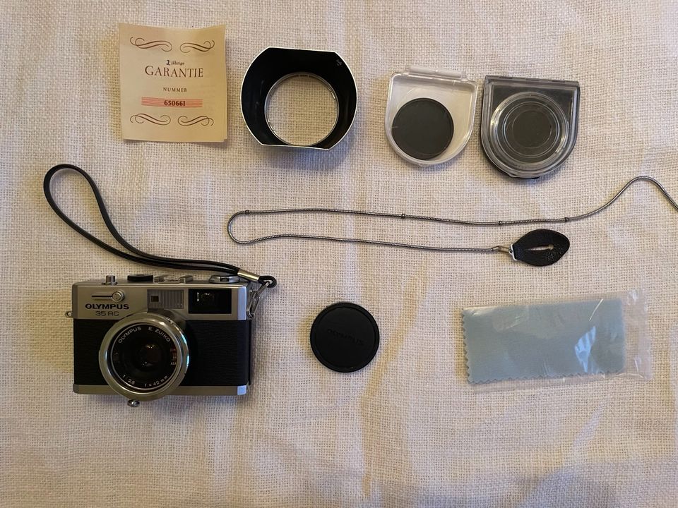Olympus 35 RC E. Zuoko f:42mm 1:2,8 Kamera mit Zubehör in Bovenden