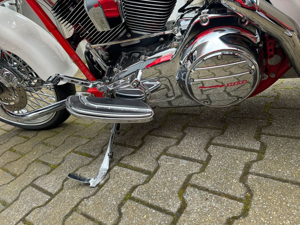 Harley Road King CVO 21 Zoll in Bottrop