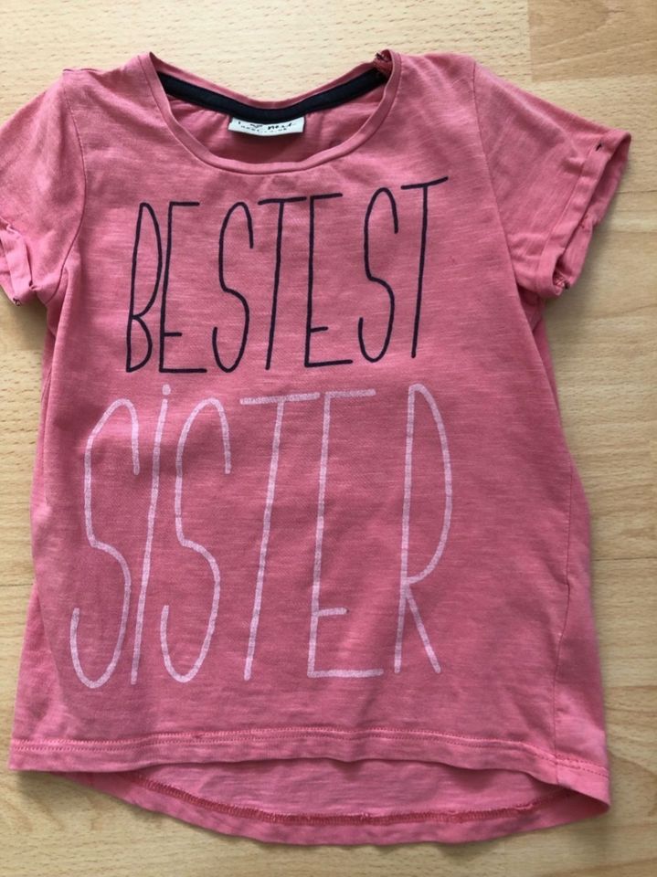 Next T-Shirt beste Schwester "Bestest Sister" Gr. 98 in Kassel